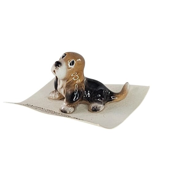 Hagen Renaker Basset Hound Puppy Sitting Figurine 03190 - Picture 1 of 8